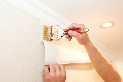 Pose de papier peint à Lisses — revêtements muraux et toiles de verre